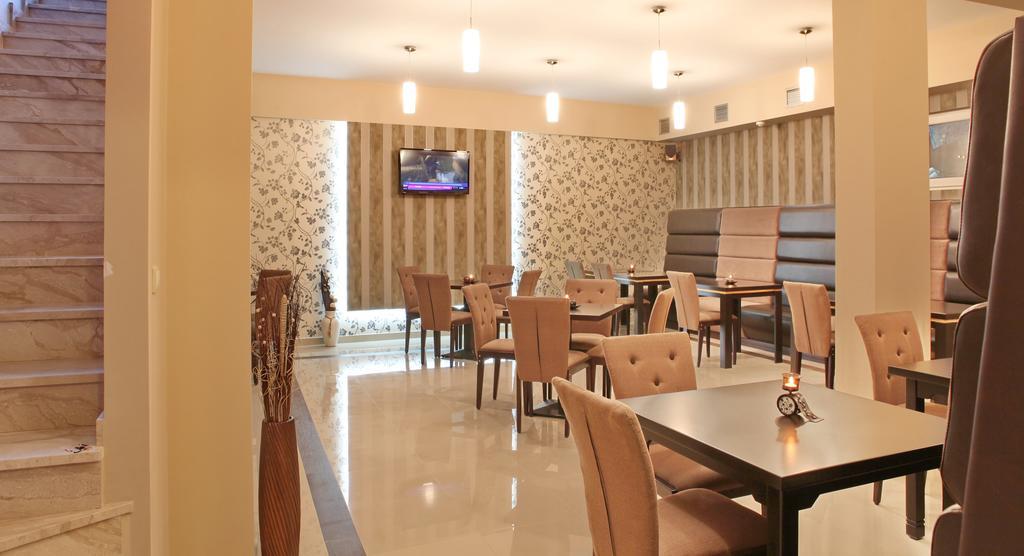 Garni Hotel Tema Nova Čačak Buitenkant foto